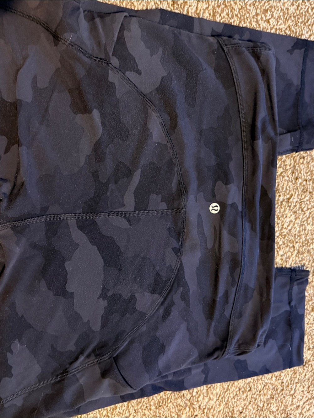 lululemon athletica Black Camo leggings w/ pockets